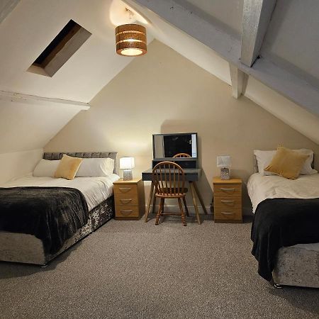 Skyline Queen'S Suites 203 Swansea Esterno foto