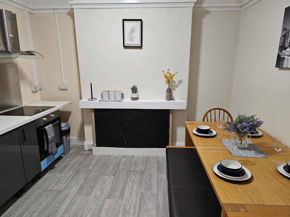 Skyline Queen'S Suites 203 Swansea Esterno foto