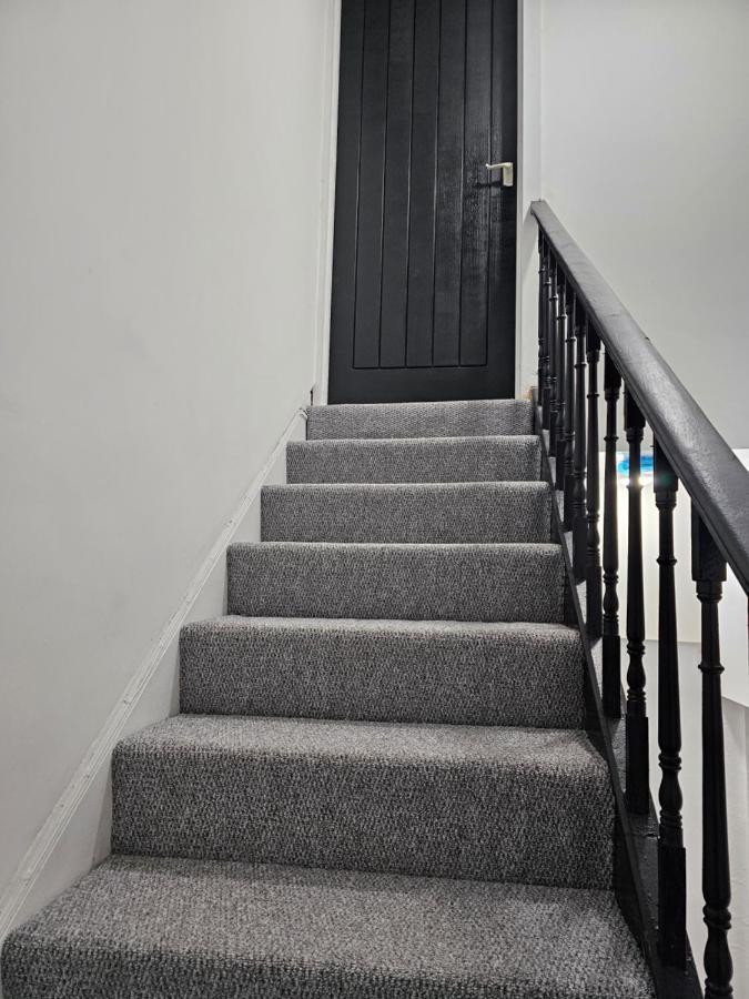 Skyline Queen'S Suites 203 Swansea Esterno foto