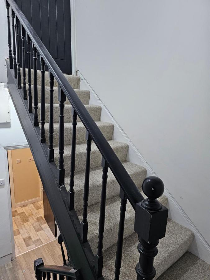 Skyline Queen'S Suites 203 Swansea Esterno foto